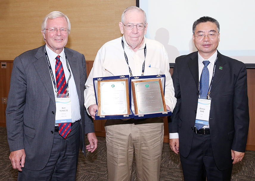 Best Paper 2013